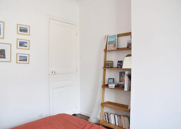 아파트 Bright In The Heart Of Batignolles 파리